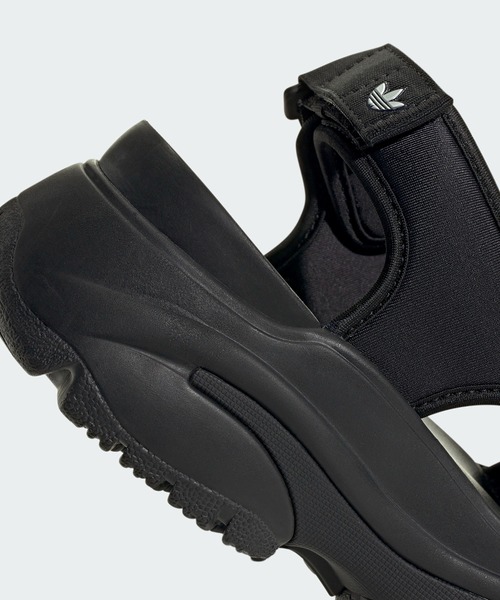 【新品】adidas オズガイア厚底サンダル ブラック23.5cm adidas サンダル オズガイア / Ozgaia Sandals アディダス