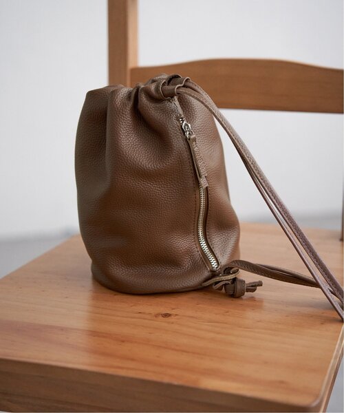 notch.(ノッチ)の「【sweet web掲載】COOCO シュリンクレザーロングショルダー巾着バッグ(ショルダーバッグ・レディース・ブラウン/ブラック/オフホワイト/シルバー・FREE)」の17枚目の写真