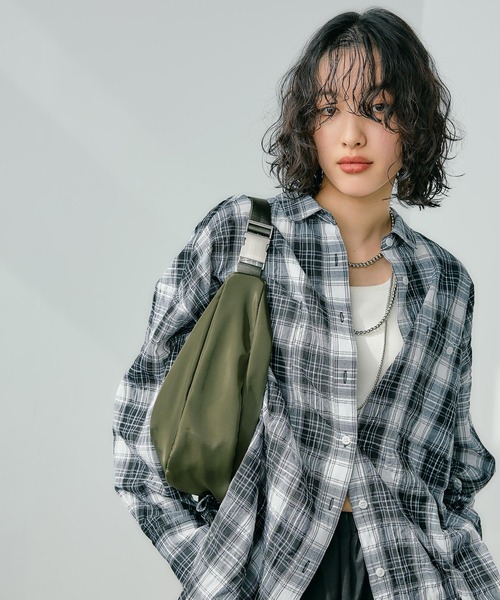 LEPSIM（レプシィム）の「2WAYメタルバックルバッグ　326224（ショルダーバッグ・レディース・カーキ/ブラック/ライトグレー・ONE SIZE）」の9枚目の写真