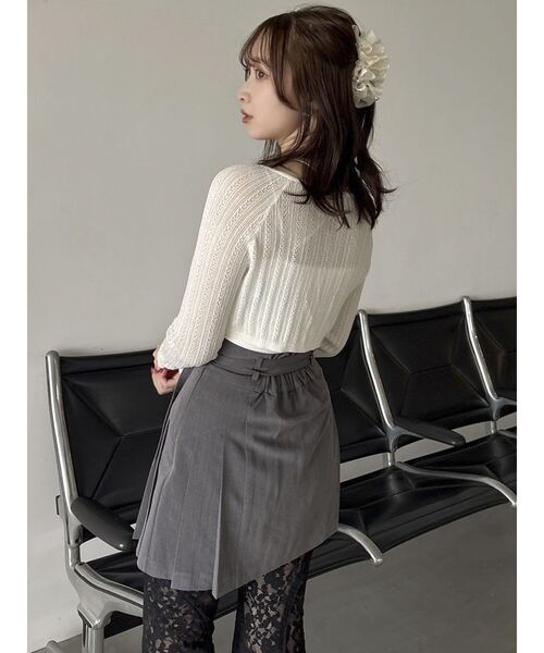 dazzlin(ダズリン)の「サイドプリーツミニスカート(スカート・レディース・アイボリー/チャコールグレー・SMALL/MEDIUM)」の6枚目の写真