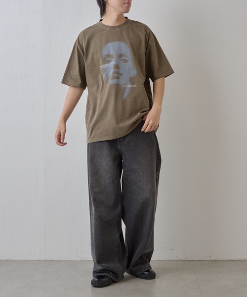 COLONY 2139（コロニートゥーワンスリーナイン）の「ピグメント加工レディプリントTシャツ（Tシャツ/カットソー・メンズ・ブラック/オリーブ・MEDIUM/LARGE）」の9枚目の写真