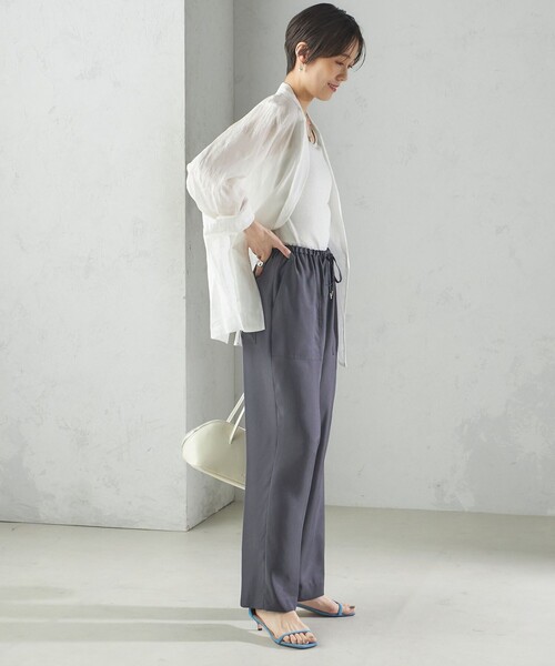 SHIPS(シップス)の「〈手洗い可能〉キュプラ混 ツイル ポケット パンツ(その他パンツ・レディース・ライトカーキ/ダークグレー・36/38)」の8枚目の写真