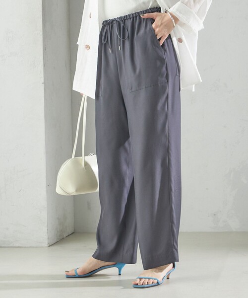 SHIPS(シップス)の「〈手洗い可能〉キュプラ混 ツイル ポケット パンツ(その他パンツ・レディース・ライトカーキ/ダークグレー・36/38)」の3枚目の写真