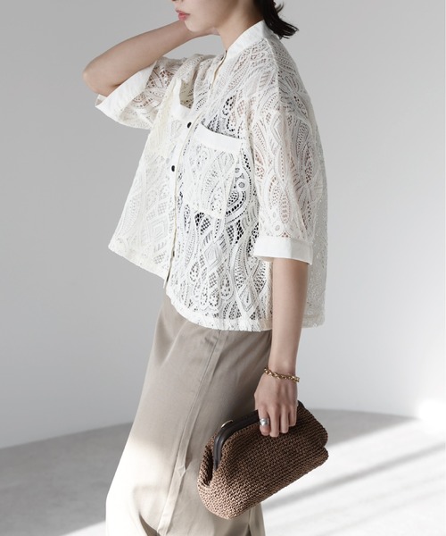 SOTT(ソット)の「Cropped lace shirt バンドカラークロップドレースシャツ(シャツ/ブラウス・レディース・ブラック/オフホワイト・FREE)」の17枚目の写真