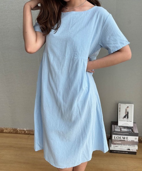 maison de LATIR(メゾンドラティール)の「一枚で夏服が可愛くなるミモレ丈リゾートワンピース(ワンピース・レディース・ホワイト/ブラック/ネイビー/パープル/レッド/グリーン/ブルー/オレンジ・ONESIZE)」の11枚目の写真