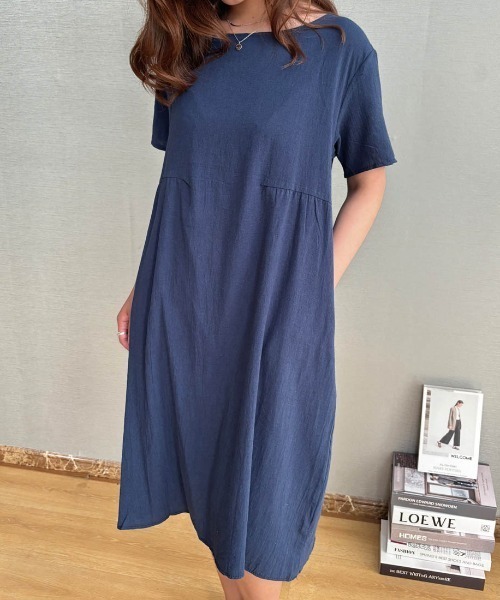 maison de LATIR(メゾンドラティール)の「一枚で夏服が可愛くなるミモレ丈リゾートワンピース(ワンピース・レディース・ホワイト/ブラック/ネイビー/パープル/レッド/グリーン/ブルー/オレンジ・ONESIZE)」の16枚目の写真