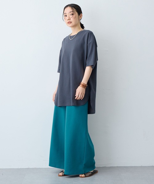 anyfee(エニフィー)の「【anyfee/大きいサイズ】着てサラなめらかポンチ素材裾ラウンドTシャツ《接触冷感・吸水速乾・機能性》(Tシャツ/カットソー・レディース・チャコール/ブラック/杢グレー/ホワイト/モカ/オフホワイト・4L/3L/LL/5L)」の15枚目の写真