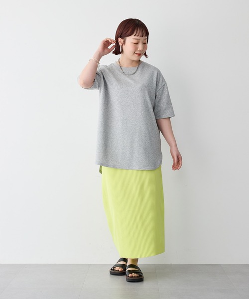 anyfee（エニフィー）の「【anyfee/プラスサイズ】裾ラウンド半袖Tシャツ（吸水速乾・UV対策・接触冷感）（Tシャツ/カットソー・レディース・チャコール/ブラック/杢グレー/ホワイト・4L/3L/LL/5L）」の11枚目の写真