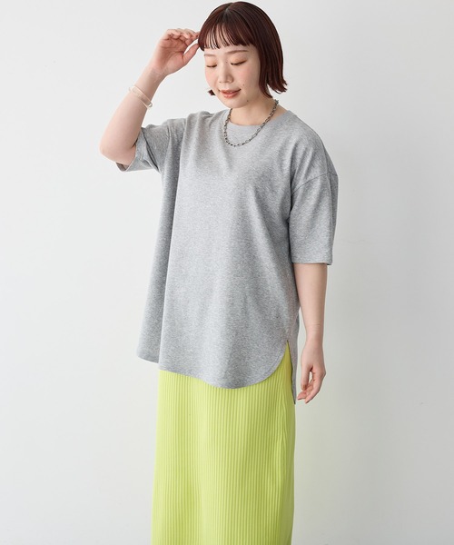 anyfee（エニフィー）の「【anyfee/プラスサイズ】裾ラウンド半袖Tシャツ（吸水速乾・UV対策・接触冷感）（Tシャツ/カットソー・レディース・チャコール/ブラック/杢グレー/ホワイト・4L/3L/LL/5L）」の17枚目の写真