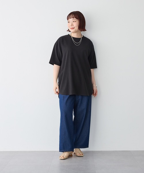 anyfee（エニフィー）の「【anyfee/プラスサイズ】裾ラウンド半袖Tシャツ（吸水速乾・UV対策・接触冷感）（Tシャツ/カットソー・レディース・チャコール/ブラック/杢グレー/ホワイト・4L/3L/LL/5L）」の19枚目の写真