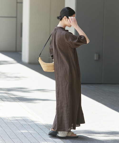 journal standard L'essage(ジャーナルスタンダードレサージュ)の「リネンタックスリーブワンピース(ワンピース・レディース・ブルー/ブラック/ブラウン・38/36)」の7枚目の写真