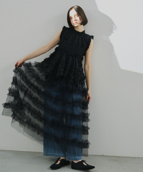 PERNA(ペルナ)の「ギャザーペプラムノースリーブブラウス(シャツ/ブラウス・レディース・ホワイト/ブラック・FREE)」の18枚目の写真