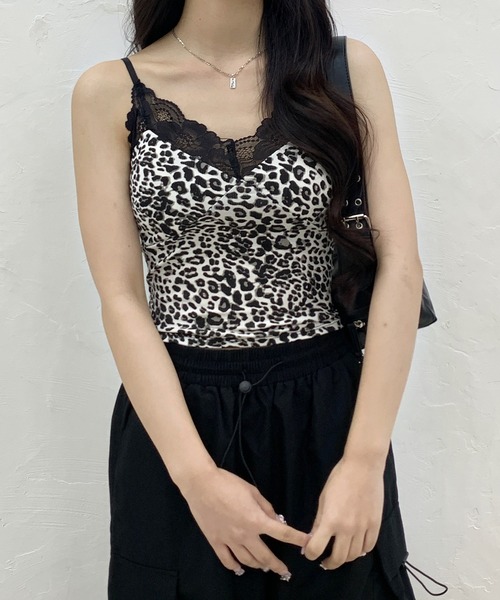 lilful(リルフル)の「【カップ付き】レオパード柄 レースキャミソール(キャミソール・レディース・ブラウン/グレー/ホワイト/ベージュ・F)」の7枚目の写真