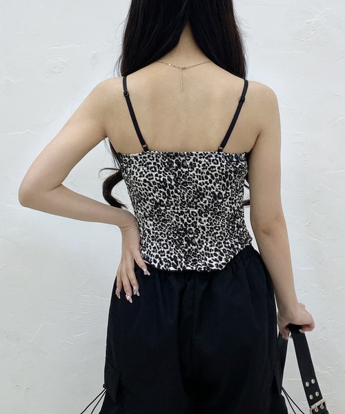 lilful(リルフル)の「【カップ付き】レオパード柄 レースキャミソール(キャミソール・レディース・ブラウン/グレー/ホワイト/ベージュ・F)」の9枚目の写真