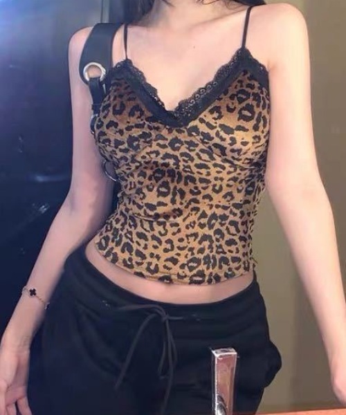 lilful(リルフル)の「【カップ付き】レオパード柄 レースキャミソール(キャミソール・レディース・ブラウン/グレー/ホワイト/ベージュ・F)」の14枚目の写真