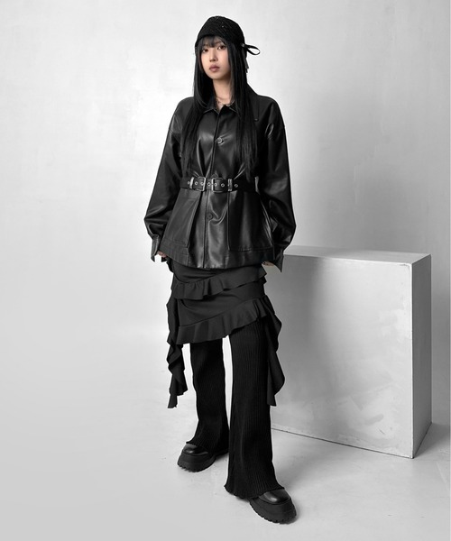 LVEU.（ラブユ.）の「【LVEU.】シンメトリーバックルベルト / ベルト グッズ 服飾雑貨 フェイクレザー ダブルバックル シンメトリー ハトメ ブラック（ベルト・レディース・ブラック・FREE）」の4枚目の写真