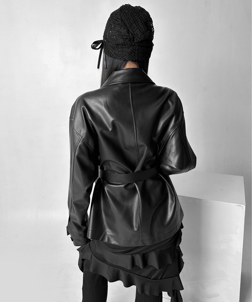 LVEU.（ラブユ.）の「【LVEU.】シンメトリーバックルベルト / ベルト グッズ 服飾雑貨 フェイクレザー ダブルバックル シンメトリー ハトメ ブラック（ベルト・レディース・ブラック・FREE）」の3枚目の写真