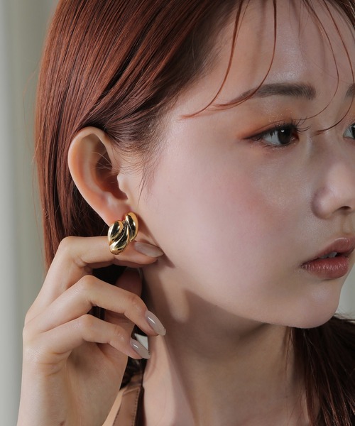 voov(ブーブ)の「ニュアンス メタル ピアス(ピアス(両耳用)・レディース・シルバー/ゴールド・フリー)」の13枚目の写真