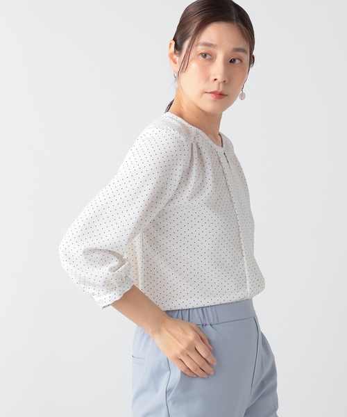 GALLORIA(ギャローリア)の「オフィススタイルにおすすめ パーツ付きブラウス(シャツ/ブラウス・レディース・ホワイト/サックスブルー/ネイビー・LL/S/M/L)」の4枚目の写真