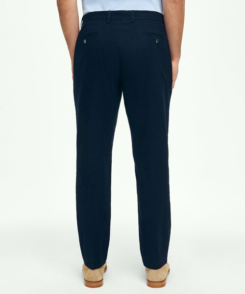 BROOKS BROTHERS(ブルックスブラザーズ)の「ストレッチコットン シアサッカー プレーンフロントパンツ Slim(スラックス・メンズ・ネイビー/ホワイト×ブルー・30inch/31inch/32inch/33inch/34inch/35inch/36inch/37inch/38inch/29inch)」の6枚目の写真