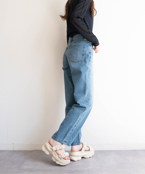Fabby fabby(ファビィーファビィー)の「シャーリング2ベルト厚底サンダル(サンダル・レディース・オフホワイト/ブラック・MEDIUM/LARGE)」の6枚目の写真
