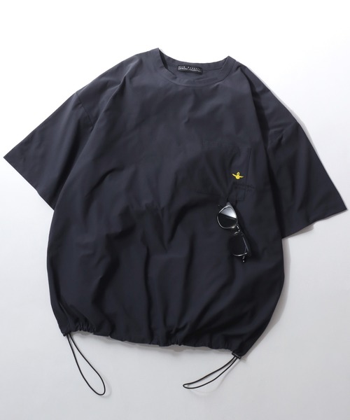 Mark Gonzales（マーク・ゴンザレス）の「MARK GONZALES ARTWORK COLLECTION/マークゴンザレス 別注 ワンポイント刺繍 ドローコード ビッグシルエット 半袖Tシャツ（Tシャツ/カットソー・メンズ・チャコール/ブラック/グレー系その他・M/L/XL）」の2枚目の写真