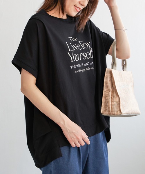 ikka(イッカ)の「【親子コーデ】ロゴフォトプリントチュニックT(Tシャツ/カットソー・レディース・ベージュ/ブラック/オフホワイト/モカ・S/L/M)」の3枚目の写真