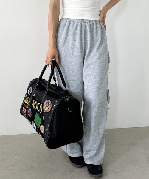 wears（ウェアーズ）の「【大容量】ワッペンスタッズデザインボストンバッグ トラベルバッグ（ボストンバッグ・レディース・ブラック/カーキ・FREE）」の6枚目の写真