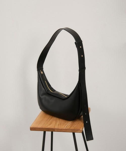 WEB限定】スプリットレザームーンショルダー（ショルダーバッグ