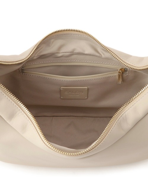 SALON adam et rope'（サロン アダム エ ロペ）の「【WEB限定】スプリットレザームーンショルダー（ショルダーバッグ・レディース・ダークブラウン/オフホワイト/ブラック・FREE）」の18枚目の写真