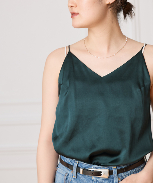 IENA LA BOUCLE(イエナラブークル)の「IENA LA BOUCLE ウォッシャブルシルクMIXキャミソール(キャミソール・レディース・グリーン/カーキ・FREE)」の4枚目の写真