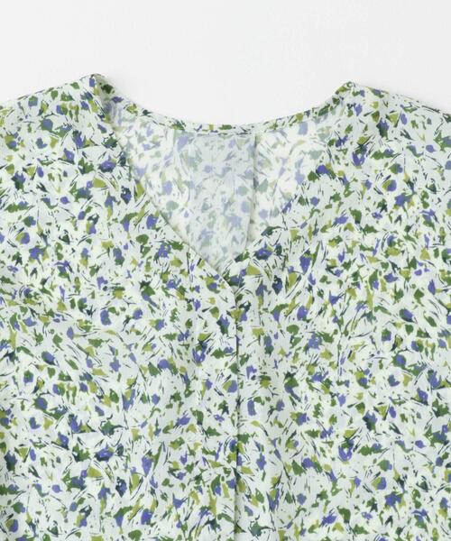 URBAN RESEARCH ROSSO WOMEN（アーバンリサーチ　ロッソ）の「フラワープリントブラウス（シャツ/ブラウス・レディース・ベージュ系その他/ブラック/オフホワイト・FREE）」の6枚目の写真