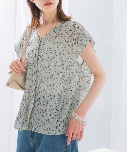 URBAN RESEARCH ROSSO WOMEN（アーバンリサーチ　ロッソ）の「フラワープリントブラウス（シャツ/ブラウス・レディース・ベージュ系その他/ブラック/オフホワイト・FREE）」の8枚目の写真