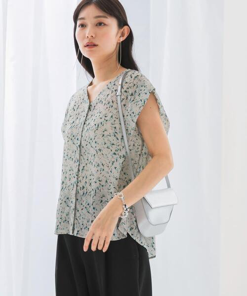 URBAN RESEARCH ROSSO WOMEN（アーバンリサーチ　ロッソ）の「フラワープリントブラウス（シャツ/ブラウス・レディース・ベージュ系その他/ブラック/オフホワイト・FREE）」の12枚目の写真