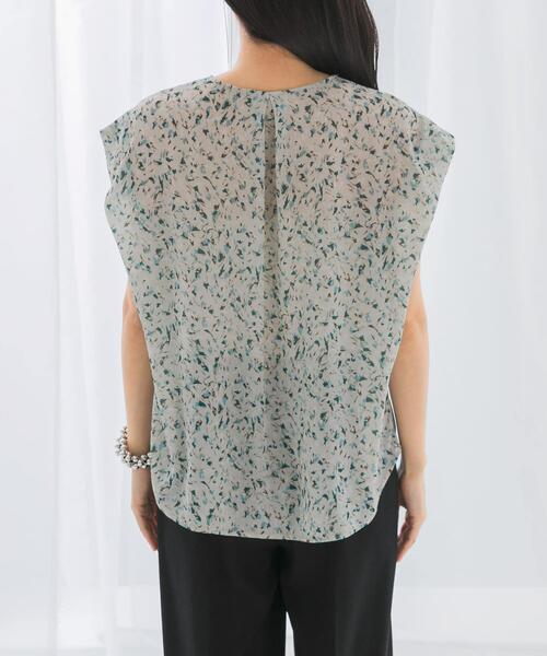 URBAN RESEARCH ROSSO WOMEN（アーバンリサーチ　ロッソ）の「フラワープリントブラウス（シャツ/ブラウス・レディース・ベージュ系その他/ブラック/オフホワイト・FREE）」の17枚目の写真