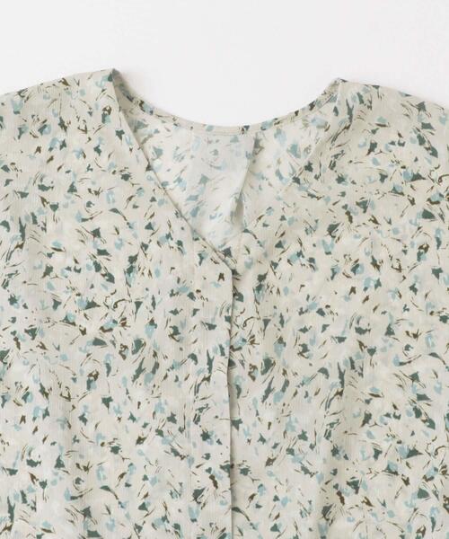 URBAN RESEARCH ROSSO WOMEN（アーバンリサーチ　ロッソ）の「フラワープリントブラウス（シャツ/ブラウス・レディース・ベージュ系その他/ブラック/オフホワイト・FREE）」の22枚目の写真