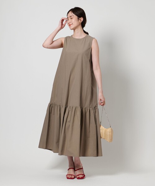 UNITED ARROWS（ユナイテッドアローズ）の「ティアード マキシ ワンピース（ワンピース・レディース・モカ/ロイヤルブルー/ブラック・36/38）」の5枚目の写真