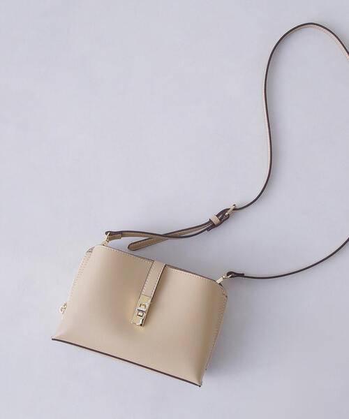 NATURAL BEAUTY BASIC（ナチュラルビューティーベーシック）の「◇【Oggi掲載】ライトウォレットショルダーバッグ（ショルダーバッグ・レディース・ダークブラウン/ブラック/イエロー/レッド・ﾌﾘ-）」の13枚目の写真