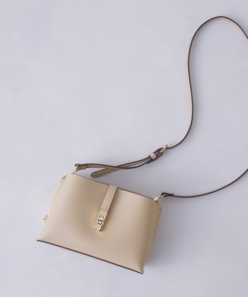 NATURAL BEAUTY BASIC（ナチュラルビューティーベーシック）の「◇【Oggi掲載】ライトウォレットショルダーバッグ（ショルダーバッグ・レディース・ダークブラウン/ブラック/イエロー/レッド・ﾌﾘ-）」の5枚目の写真