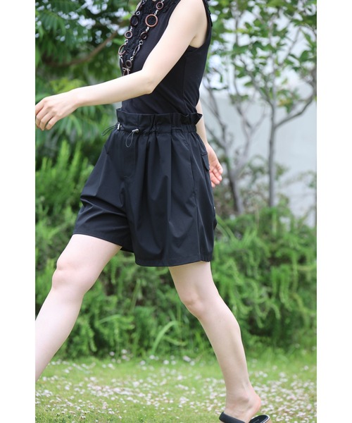 cawaii(カワイイ)の「水辺も街も。あれこれ気にしないラッシュガードショートパンツ(その他パンツ・レディース・チャコールグレー/ブラック・FREE)」の18枚目の写真