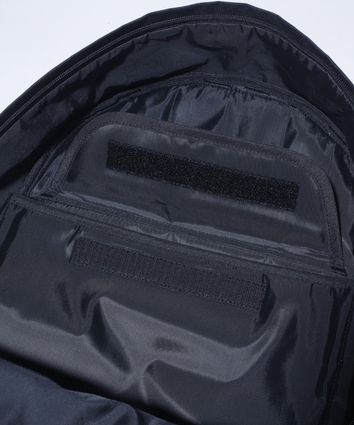 XLARGE（エクストララージ）の「UTILITY DOUBLE POCKET BACKPACK（バックパック/リュック・メンズ・ブラック/グレー・ONE SIZE）」の7枚目の写真