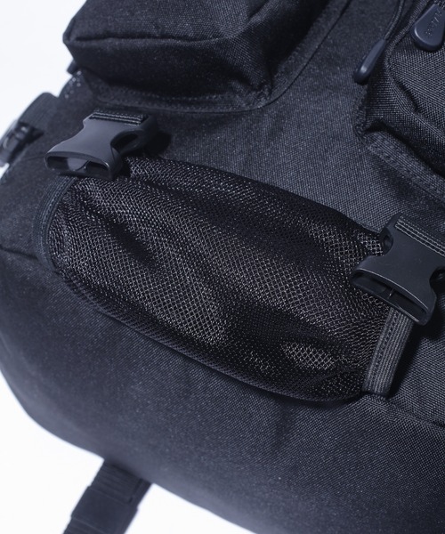 XLARGE（エクストララージ）の「UTILITY DOUBLE POCKET BACKPACK（バックパック/リュック・メンズ・ブラック/グレー・ONE SIZE）」の5枚目の写真
