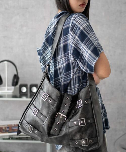 WEGO（ウィゴー）の「WEGO/ベルトデザインBIGショルダー（ショルダーバッグ・レディース・ブラウン/ブラック・FREE）」の9枚目の写真