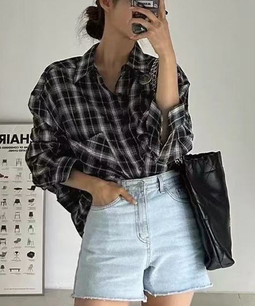 Lace Ladies(レースレディース)の「チェック柄 オーバーサイズ 長袖 ロング シャツ(シャツ/ブラウス・レディース・ホワイト/ブラック/モカ・FREE)」の1枚目の写真