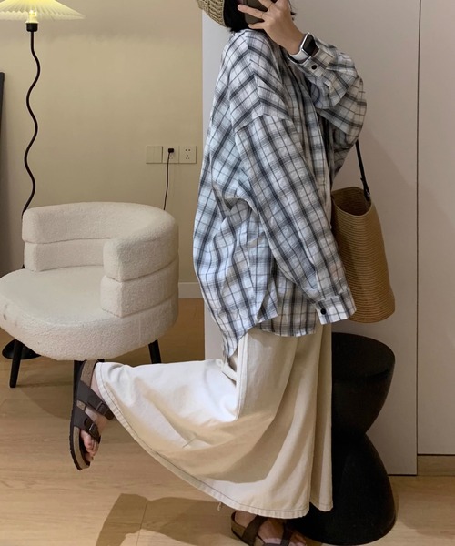 Lace Ladies(レースレディース)の「チェック柄 オーバーサイズ 長袖 ロング シャツ(シャツ/ブラウス・レディース・ホワイト/ブラック/モカ・FREE)」の5枚目の写真