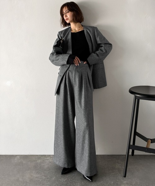Classical Evon(クラシカルエヴォン)の「【Classical Evon】オンもオフも、品よくモードに。ヘリンボーン2タックスラックスパンツ(セットアップ可)(スラックス・レディース・チャコール/グレー・X-LARGE/SMALL/MEDIUM/LARGE)」の13枚目の写真