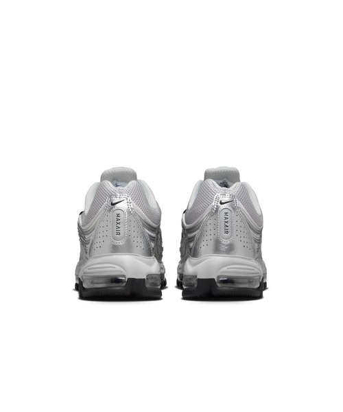 NIKE（ナイキ）の「AIR MAX TL 2.5　HM8818-001（スニーカー・メンズ・シルバー・25.5cm/26.0cm/26.5cm/27.0cm/27.5cm/28.0cm/28.5cm/29.0cm/30.0cm）」の5枚目の写真
