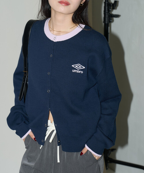 UMBRO × PUBLUX/アンブロ ワンポイント刺繍 配色 ニットカーデ UMBRO（アンブロ）の「UMBRO × PUBLUX/アンブロ ワンポイント刺繍 配色