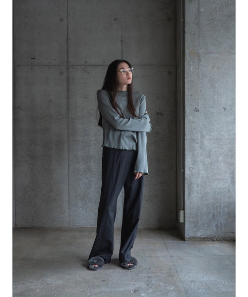 k3&co.（ケイスリーアンドコー）の「Thumbhole ribbed top（Tシャツ/カットソー・レディース・レッド/ブラック/セージグリーン・ONE SIZE）」の14枚目の写真