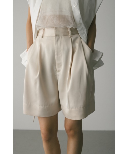 STYLEMIXER（スタイルミキサー）の「サテンハーフパンツ（その他パンツ・レディース・キャメル/ブラック/アイボリー・SMALL/MEDIUM）」の2枚目の写真